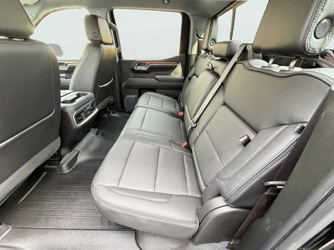 Used 2023 GMC Sierra 1500 Denali w/ Technology Package image 11