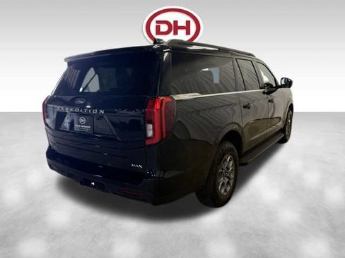 Used 2025 Ford Expedition Max Active AWD/4WD image 12