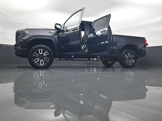Used 2023 GMC Sierra 1500 AT4 w/ AT4 Premium Package AWD/4WD image 33