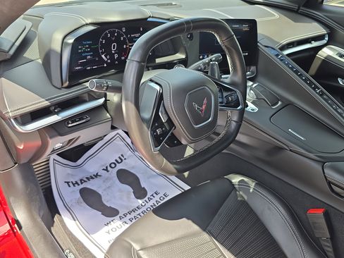 Used 2021 Chevrolet Corvette Stingray Premium Conv w/ Z51 Performance Package image 16