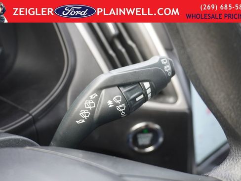 Used 2023 Ford Edge SE w/ Black Appearance Package image 25