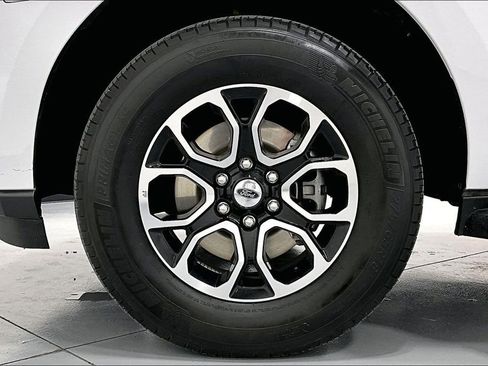 Used 2024 Ford Expedition Max XLT image 11