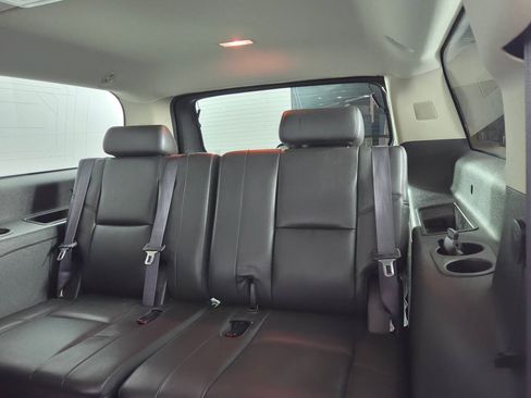 Used 2014 GMC Yukon XL Denali AWD/4WD image 24