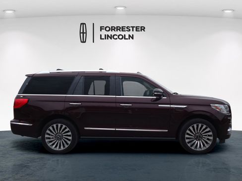 Used 2018 Lincoln Navigator Reserve w/ Technology Package image 2