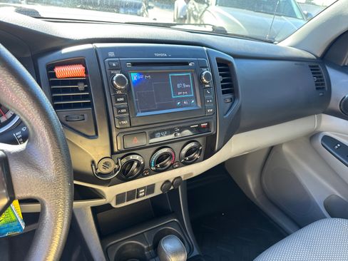 Used 2013 Toyota Tacoma 2WD Access Cab image 27