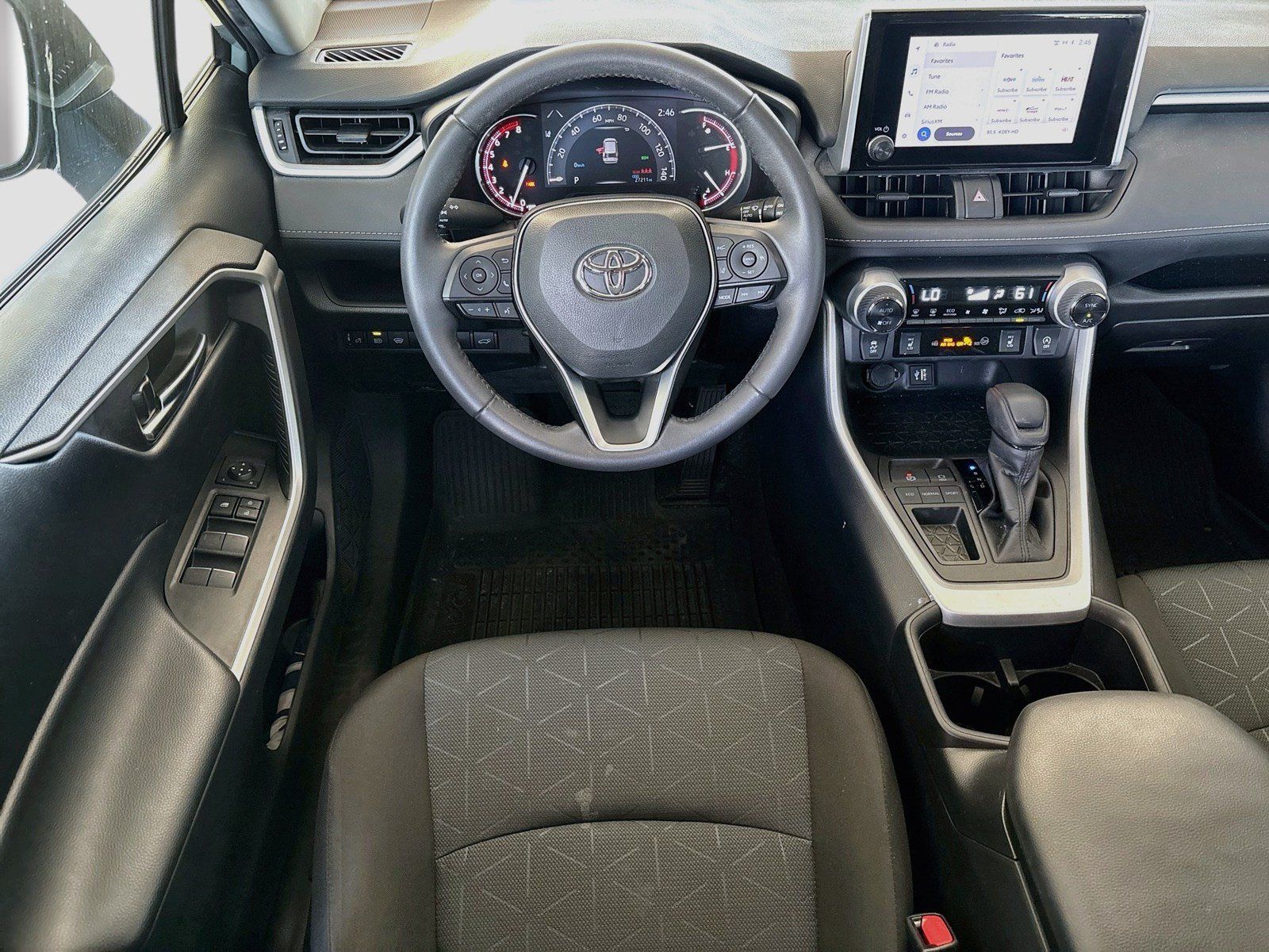 Used 2023 Toyota RAV4 XLE w/ Convenience Package FWD image 16