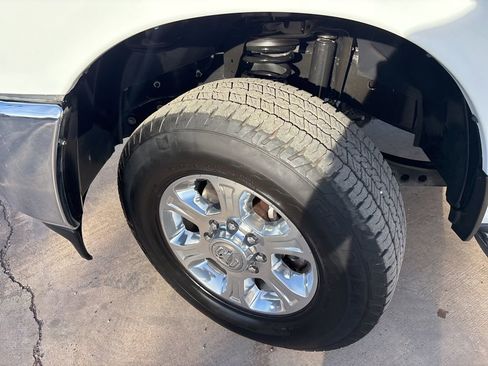 Certified 2024 RAM 2500 Big Horn AWD/4WD image 9