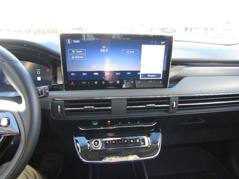 Used 2024 Lincoln Corsair Grand Touring w/ Equipment Group 301A image 19