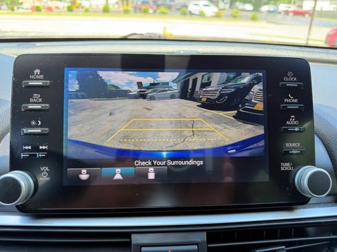 Used 2018 Honda Accord Sport image 21