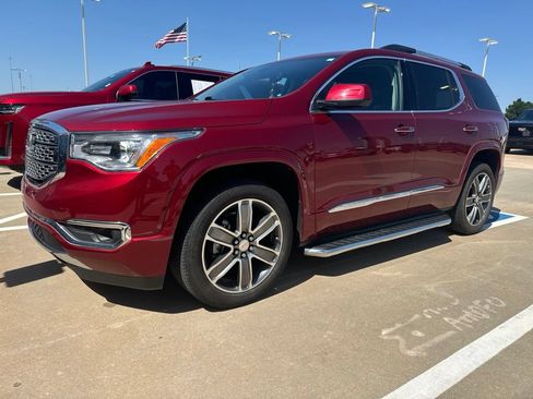 Used 2019 GMC Acadia Denali w/ Technology Package FWD image 1
