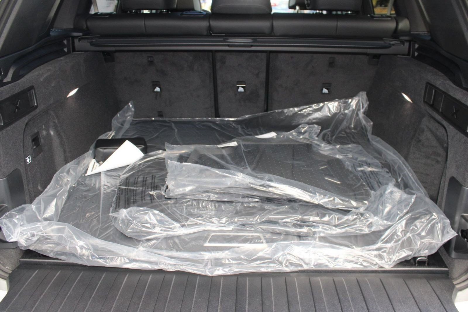 Used 2026 BMW X5 sDrive40i w/ M Sport Package RWD image 26