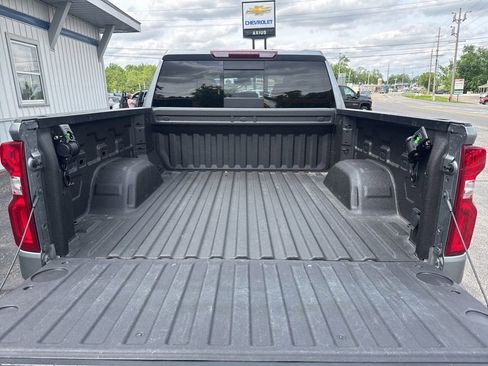 Used 2023 Chevrolet Silverado 1500 LT Trail Boss w/ Convenience Package II AWD/4WD image 11