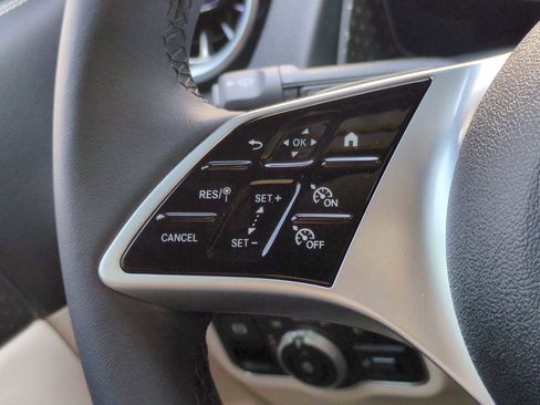 Used 2025 Mercedes-Benz GLB 250 4MATIC image 26