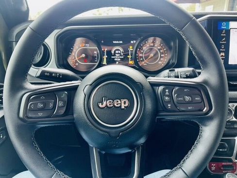 Used 2026 Jeep Wrangler Unlimited Sport AWD/4WD image 20
