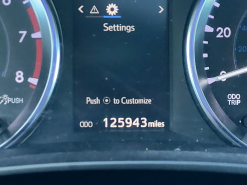 Used 2014 Toyota Highlander Limited Platinum FWD image 23