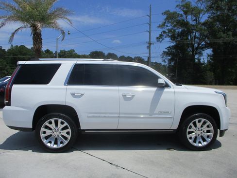 Used 2017 GMC Yukon Denali w/ Open Road Package RWD image 2