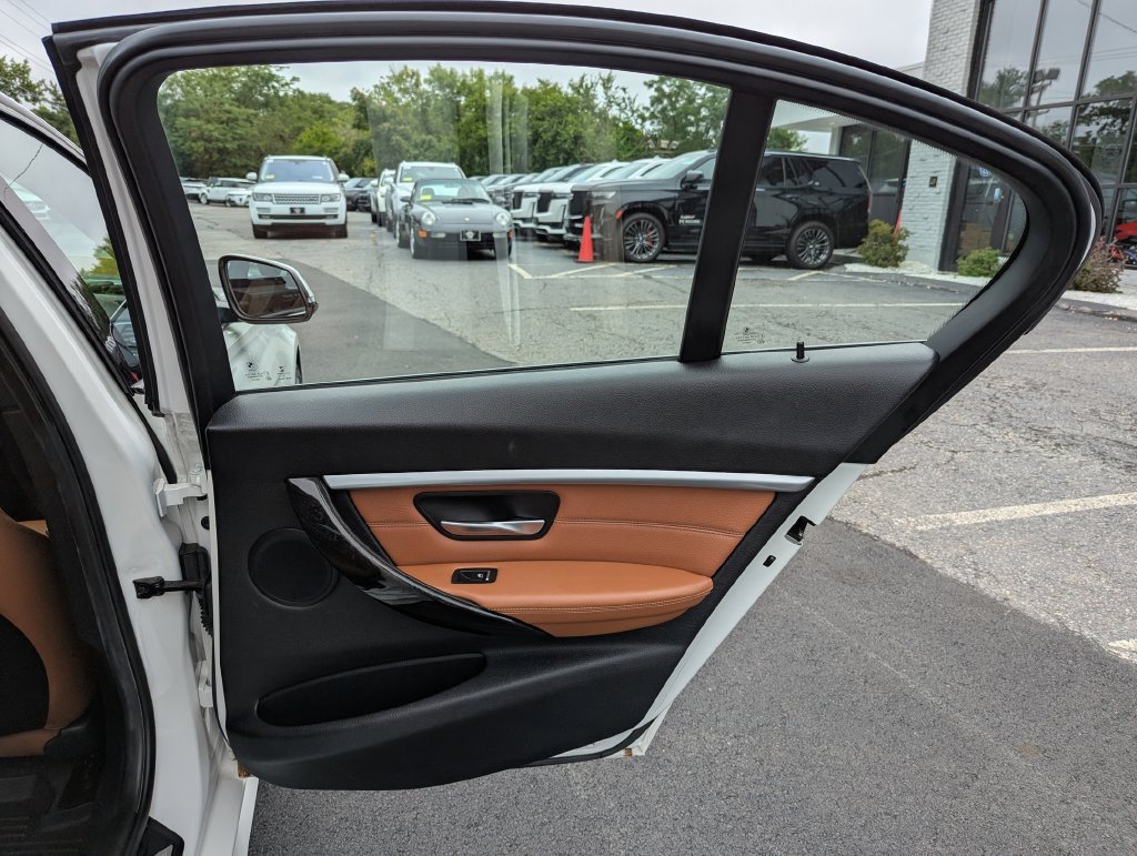 Used 2016 BMW 328i xDrive Sedan AWD/4WD image 35
