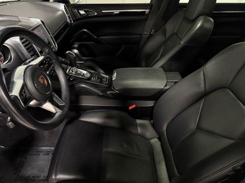 Used 2018 Porsche Cayenne Platinum Edition AWD/4WD image 15