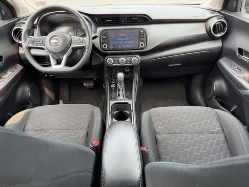 Used 2024 Nissan Kicks SV FWD image 2