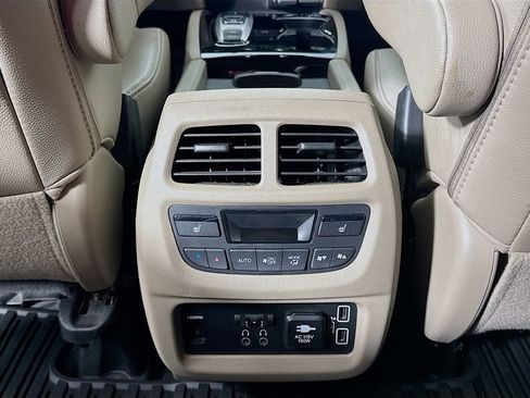 Used 2020 Honda Pilot Elite image 28