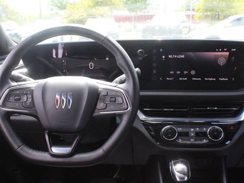 Used 2024 Buick Envista Sport Touring w/ Convenience I Package FWD image 24