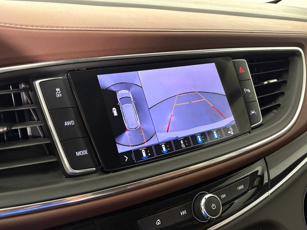 Used 2020 Buick Enclave Avenir w/ Avenir Technology Package AWD/4WD image 27