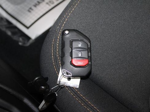 Used 2024 Jeep Wrangler Sport S image 50