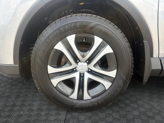 Used 2018 Toyota RAV4 LE w/ All Weather Liner Package AWD/4WD image 14
