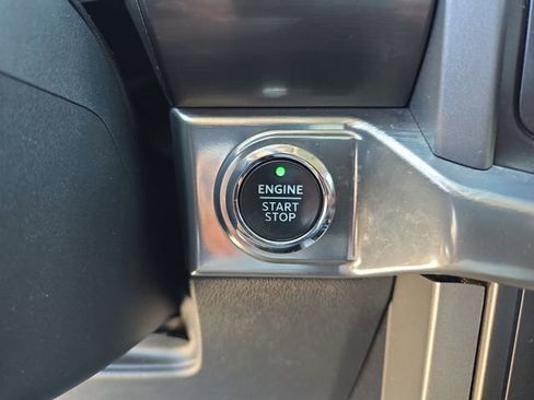 Used 2021 Ford F150 Lariat image 26