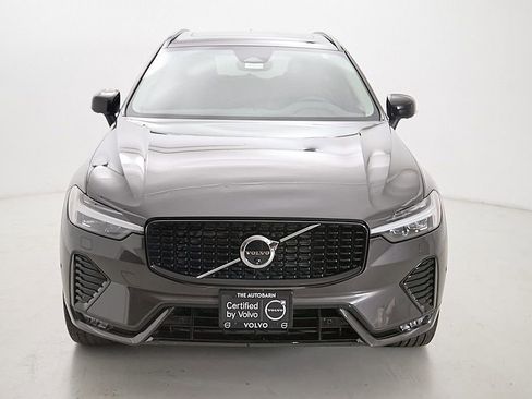 Certified 2025 Volvo XC60 B5 Plus AWD/4WD image 5
