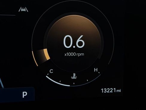 Used 2025 Hyundai Tucson Limited image 16