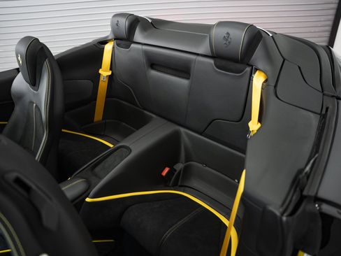 Used 2026 Ferrari Roma Spider RWD image 28