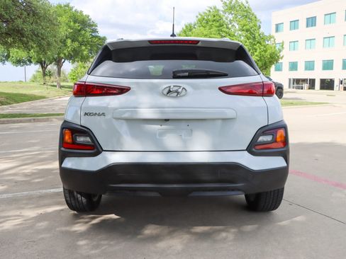 Used 2020 Hyundai Kona SEL FWD image 4