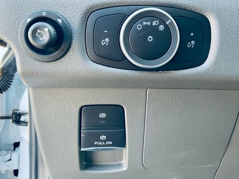 New 2025 Ford Transit 250 148 Medium Roof w/ Load Area Protection Package image 18