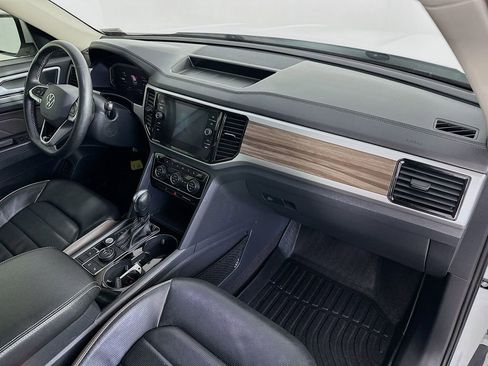 Used 2021 Volkswagen Atlas SEL Premium image 32