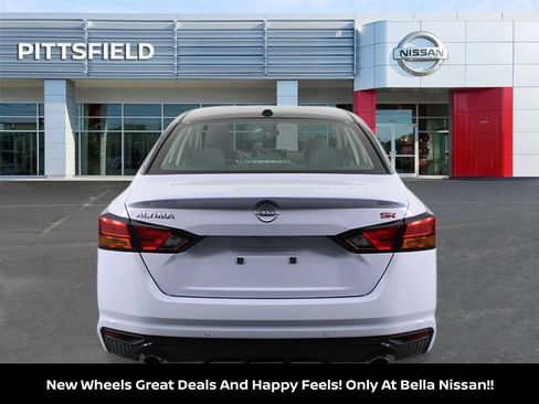 New 2026 Nissan Altima 2.5 SR w/ SR Premium Package FWD image 4