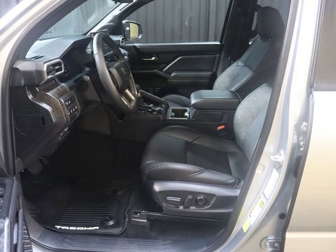 Used 2024 Toyota Tacoma Limited w/ Limited Package (LT) image 43