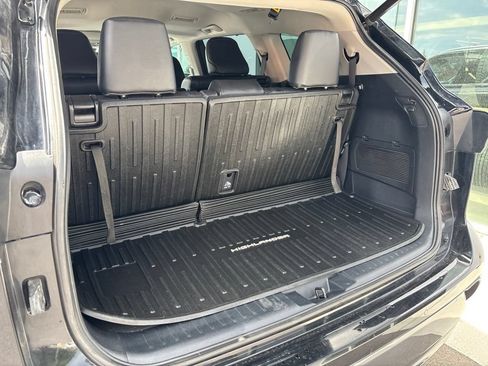 Used 2023 Toyota Highlander Limited AWD/4WD image 19