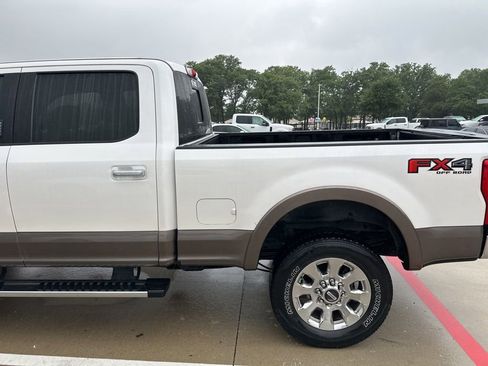 Used 2019 Ford F250 Lariat w/ Lariat Ultimate Package AWD/4WD image 7