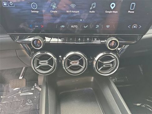 Used 2025 Chevrolet Blazer EV LT AWD/4WD image 29
