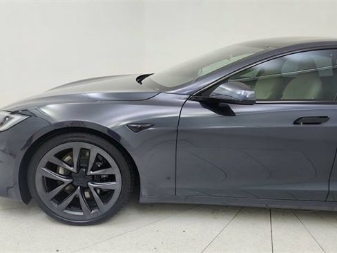 Used 2023 Tesla Model S Standard Range image 9