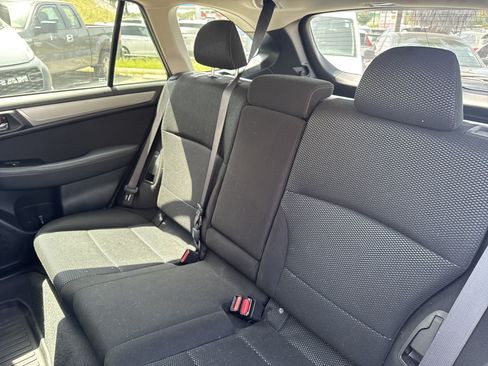 Used 2019 Subaru Outback 2.5i Premium AWD/4WD image 11