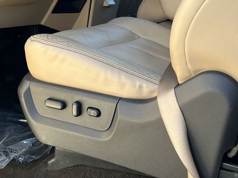 Used 2014 Ford F350 Lariat w/ Lariat Ultimate Package image 12