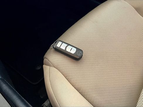 Used 2017 MAZDA MAZDA3 Sport image 11