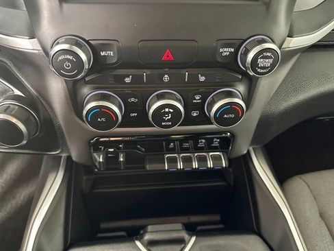 Used 2021 RAM 1500 Big Horn image 23
