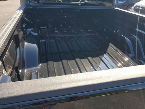 New 2025 Jeep Gladiator Sport image 10