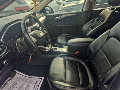 Used 2020 Ford Escape SEL image 4