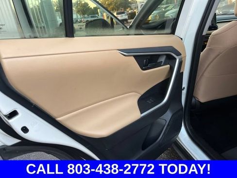 Used 2022 Toyota RAV4 LE FWD image 11
