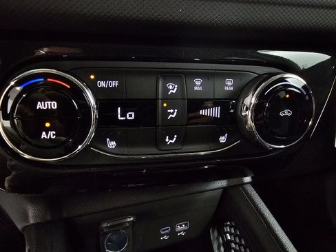 New 2026 Chevrolet TrailBlazer LT w/ Convenience Package FWD image 19