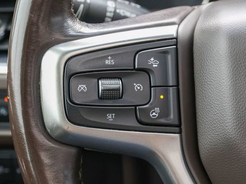 Used 2021 Chevrolet Tahoe Z71 w/ Luxury Package AWD/4WD image 27